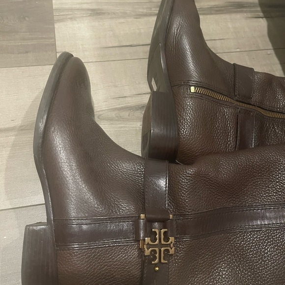 Tory Burch Brown Heeled Boots - Picture 5 of 17